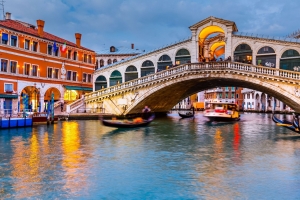 ITALIE - CARNAVAL DE VENISE - Au bal masqué