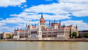 DANUBE - " Le beau Danube bleu " - p.98-99